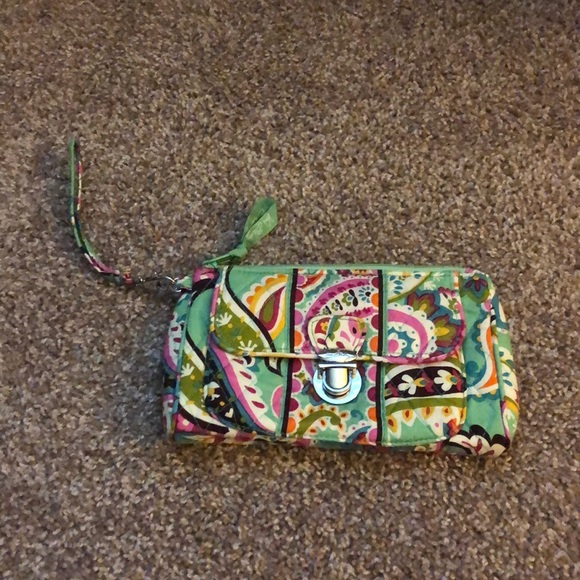 Vera Bradley wristlet - Picture 1 of 3